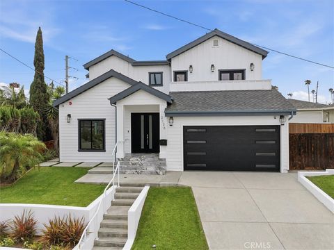 Photo of 2126 Havemeyer Lane, Redondo Beach, CA 90278 (MLS # SB26108088)