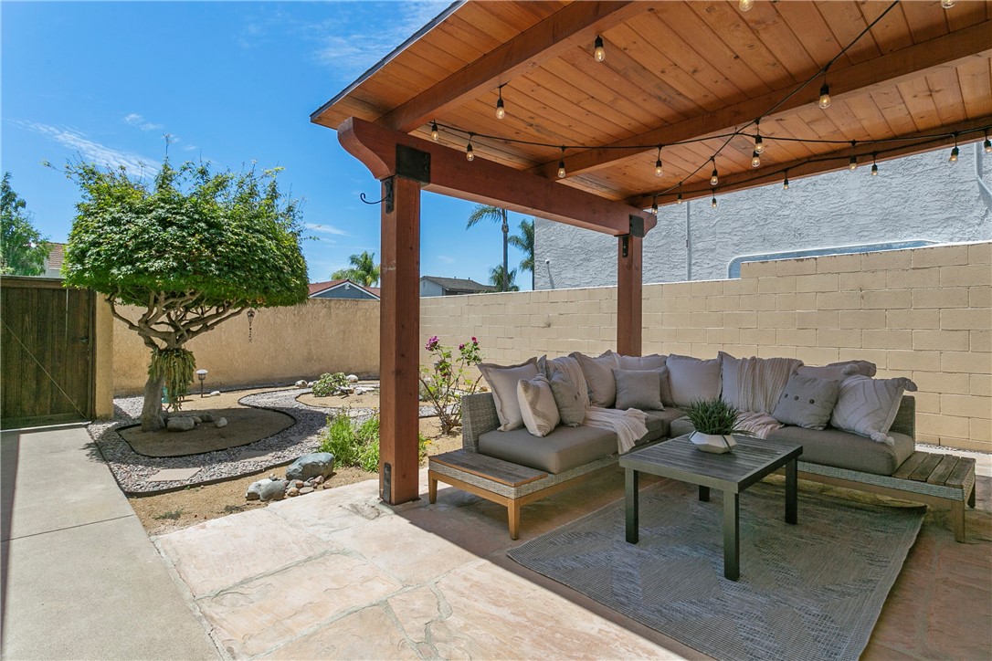 26551 Fresno Dr
