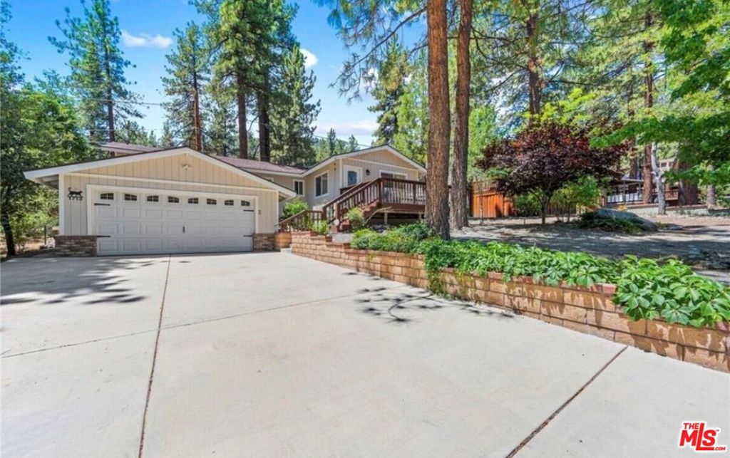 1713 Twin Lakes Road