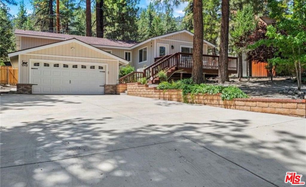 1713 Twin Lakes Road