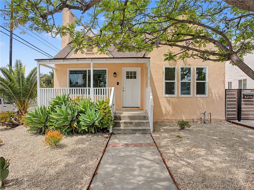 Photo of 10775 Tabor Street, Los Angeles, CA 90034 (MLS # SB26079387)