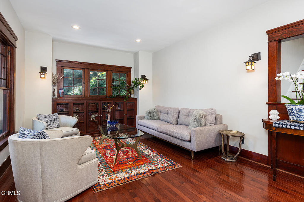 Properties 4 1031 Stratford Avenue