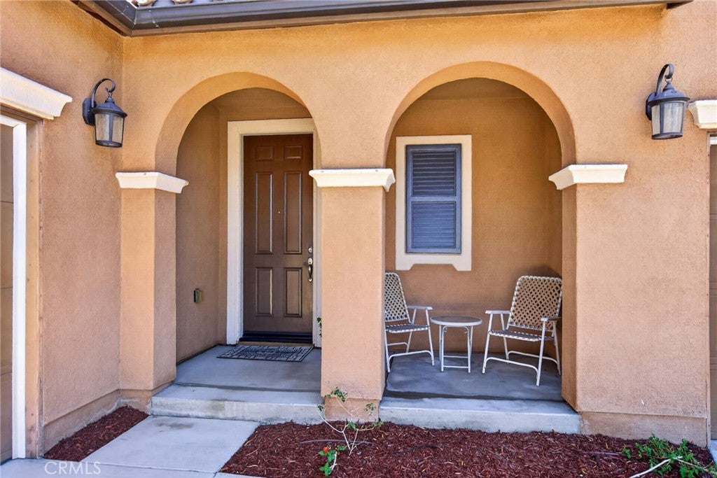 16796 Golden Bluff Loop