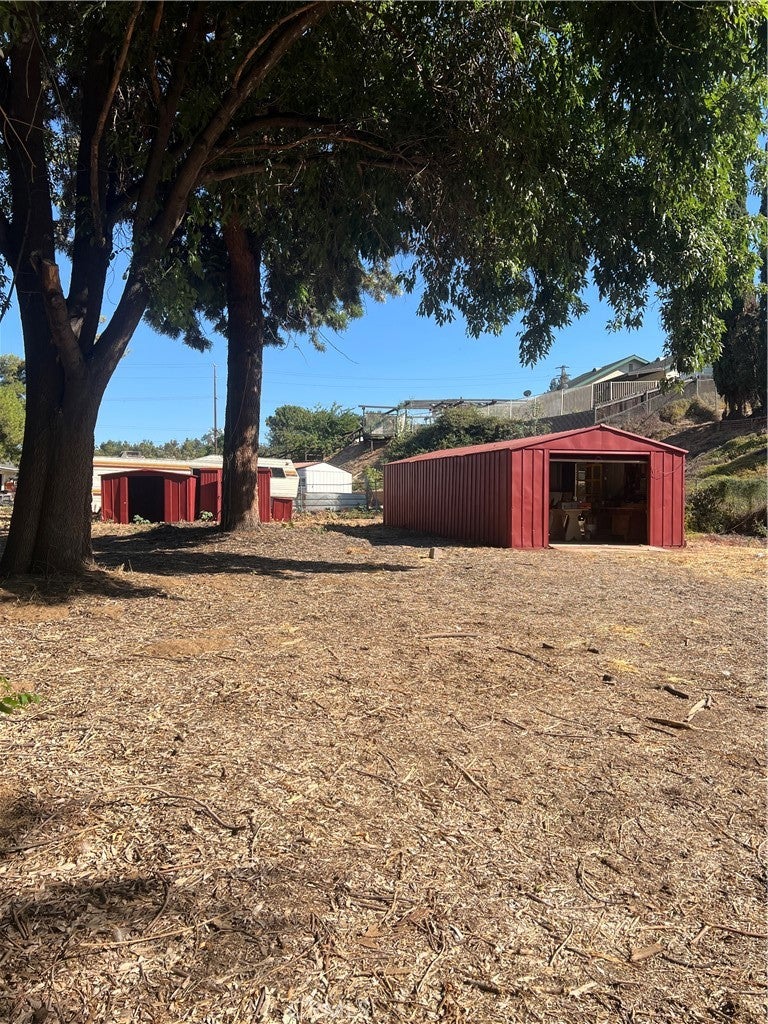 15290 golden star Avenue