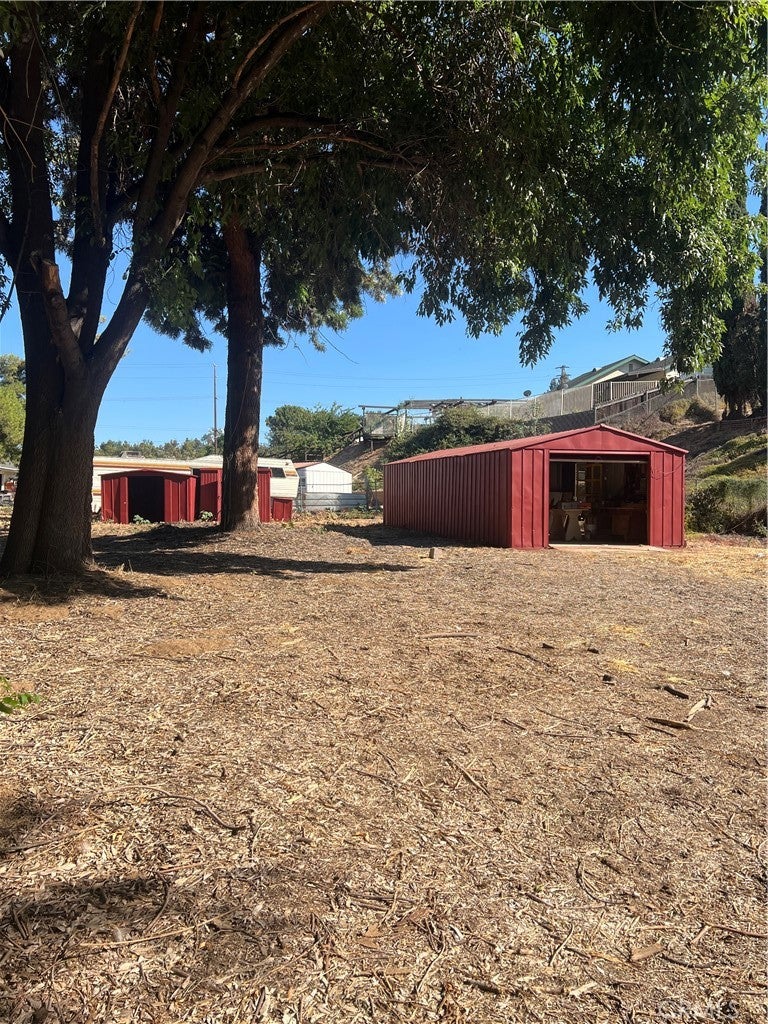 15290 golden star Avenue