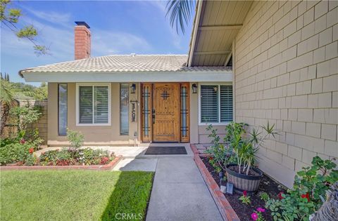 Photo of 292 N Camino Arroyo, Anaheim Hills, CA 92807 (MLS # OC26073680)