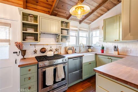 135 Turquoise Newport Beach CA 92662