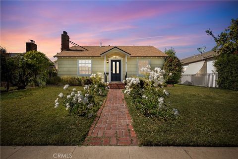 Photo of 2307 W Verdugo Ave, Burbank, CA 91506 (MLS # WS26089120)