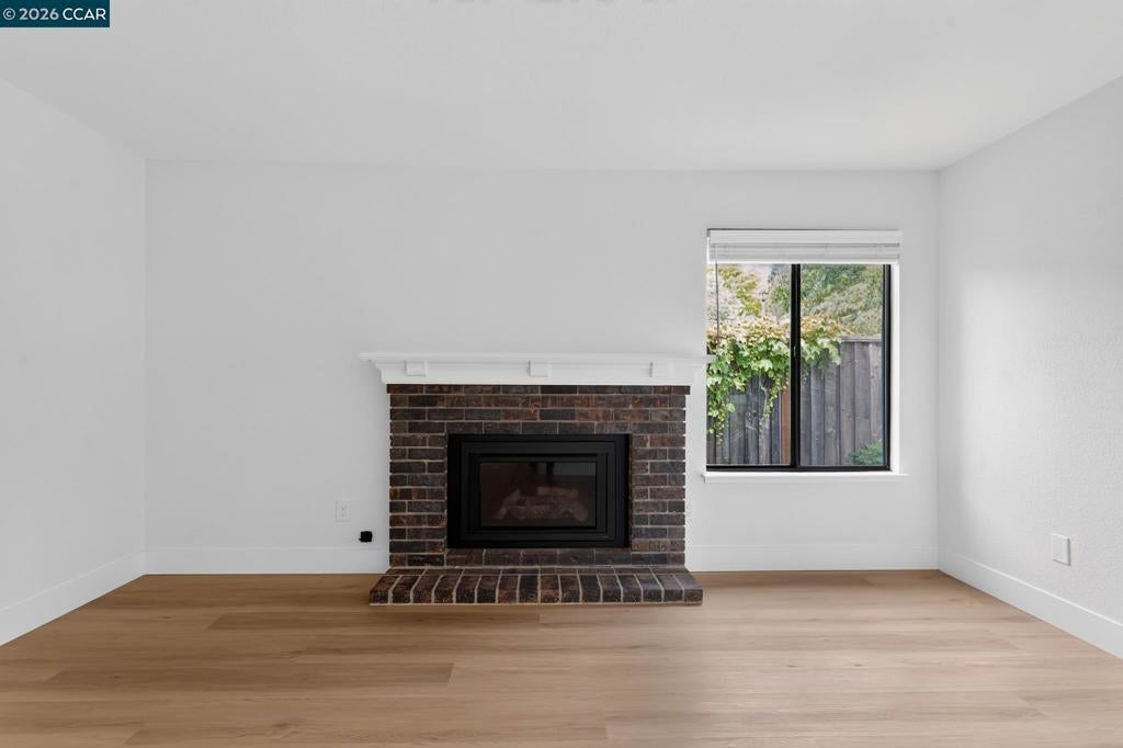 40 Saint Tropez Ct