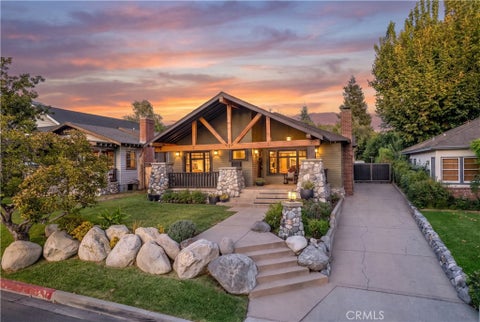 Photo of 132 N Sunset PL, Monrovia, CA 91016 (MLS # AR26192676)