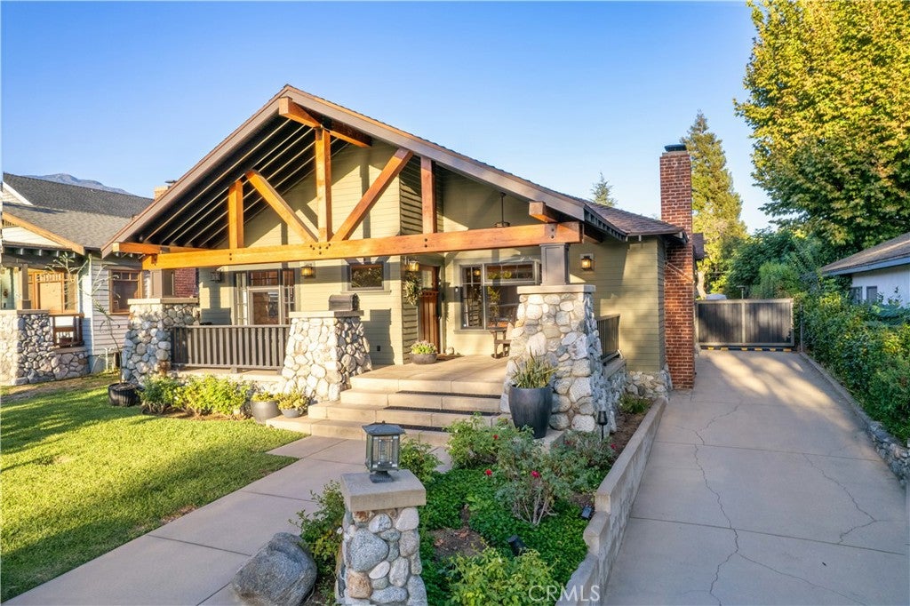 132 N Sunset PL, Monrovia CA 91016