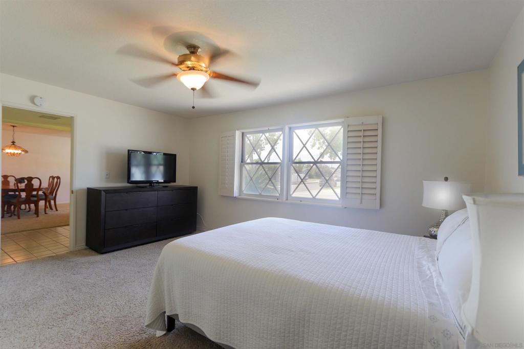 1112 E Del Mar Ave