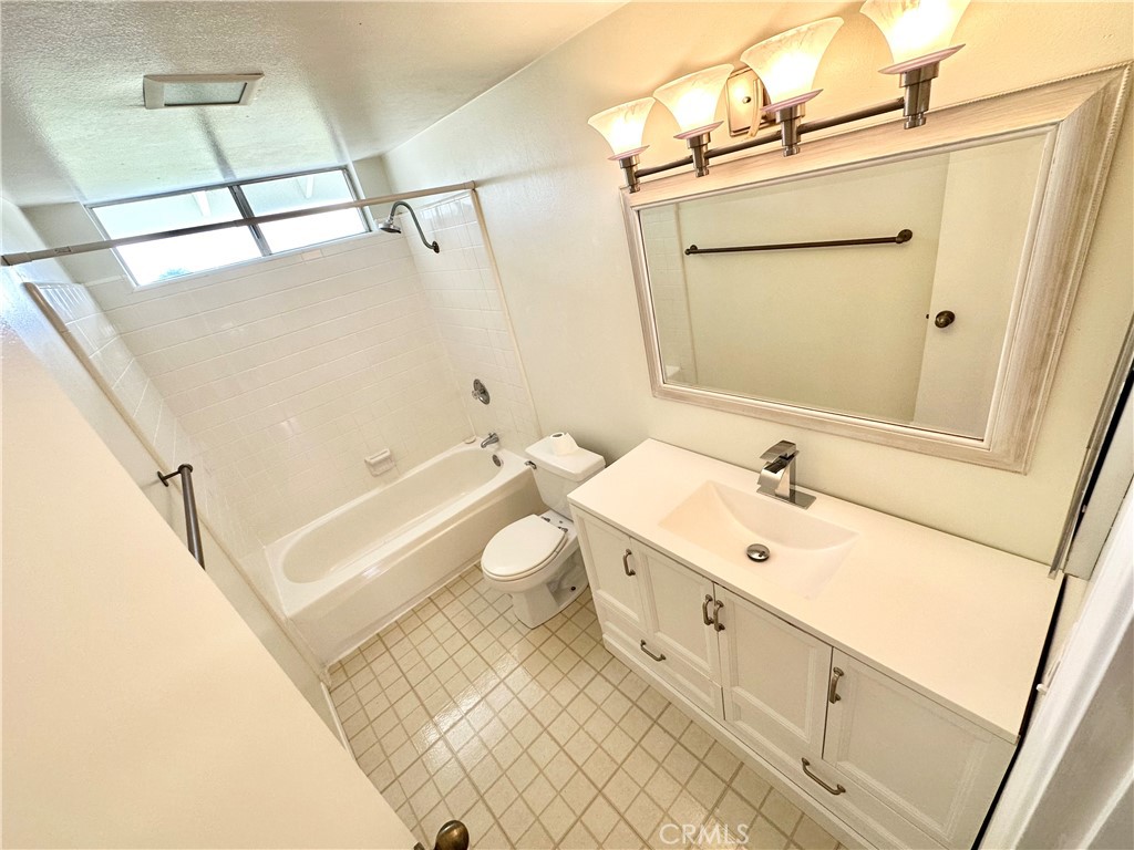 Shores (SH) - Residential Lease