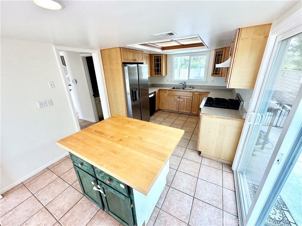 Shores (SH) - Residential Lease