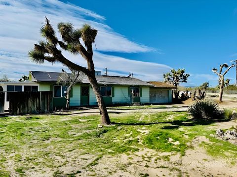 Photo of 5161 Linda Lee Drive, Yucca Valley, CA 92284 (MLS # 219144103DA)