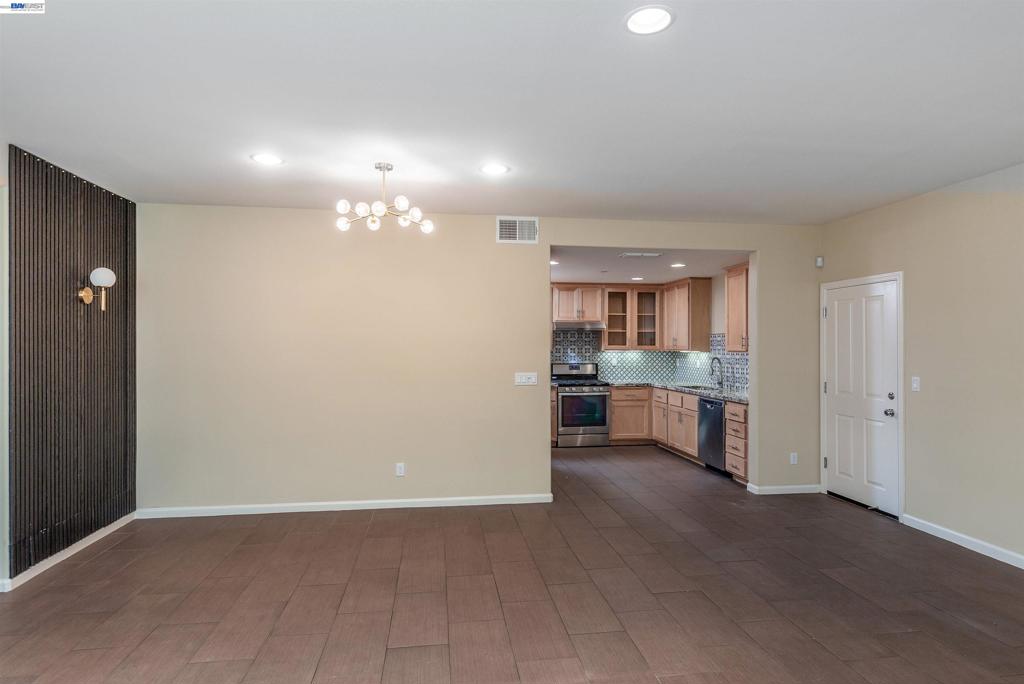 651 Elderberry Dr