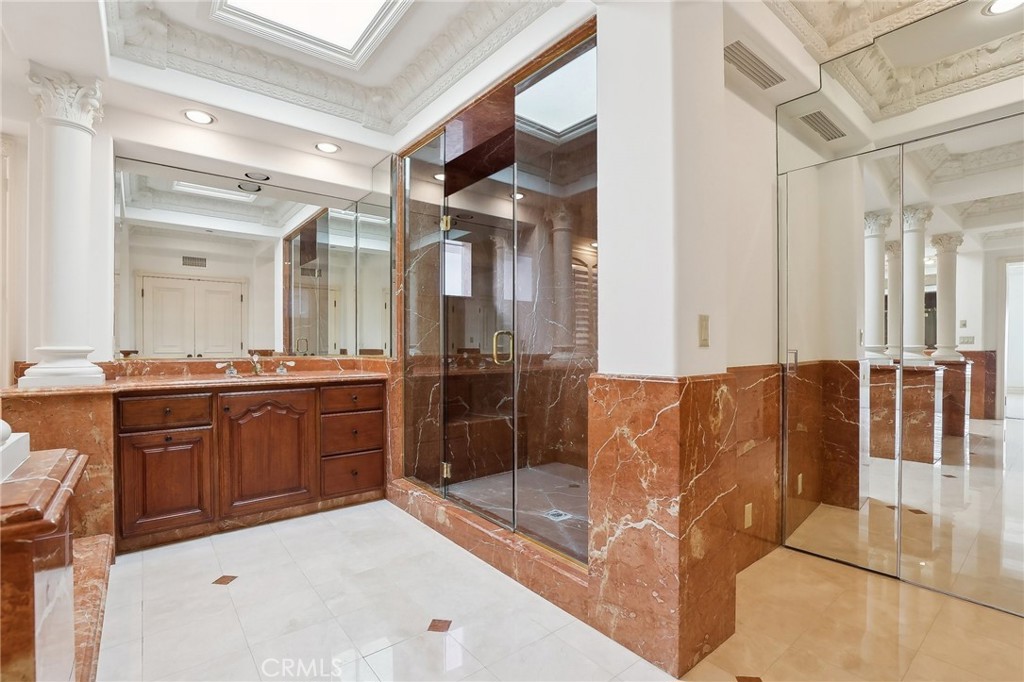 Ritz Cove (RC) - Residential Lease