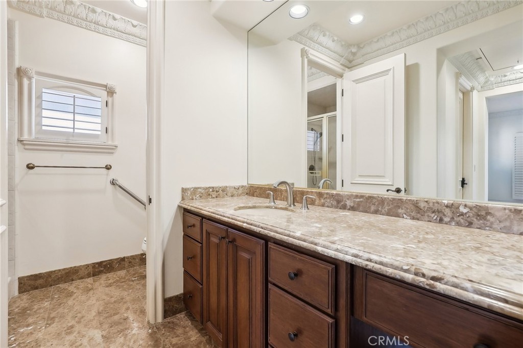 Ritz Cove (RC) - Residential Lease