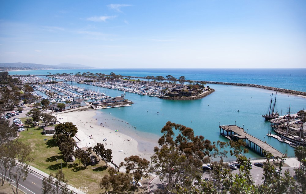 Ritz Cove (RC) - Residential Lease