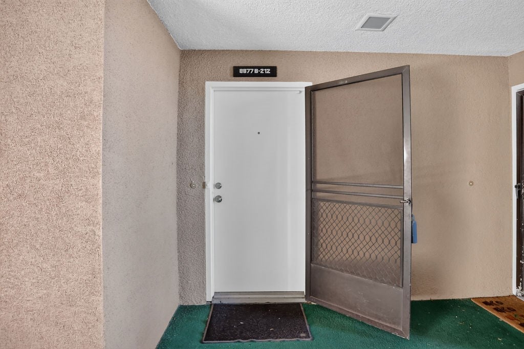 8877 Lauderdale Court 212B