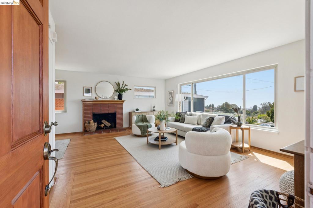 6265 Highland Ave