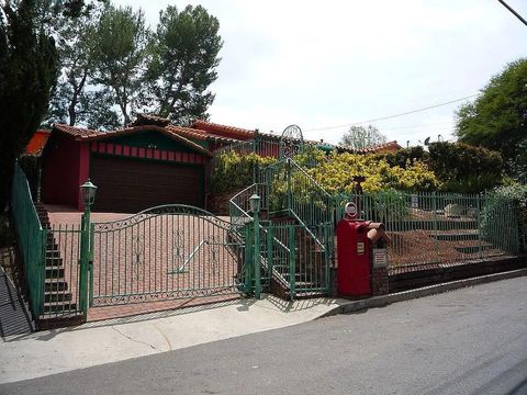 Photo of 22942 Crespi Street, Woodland Hills, CA 91364 (MLS # ML82035066)