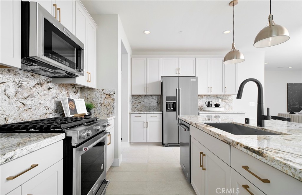 4264 Ladrillo Street