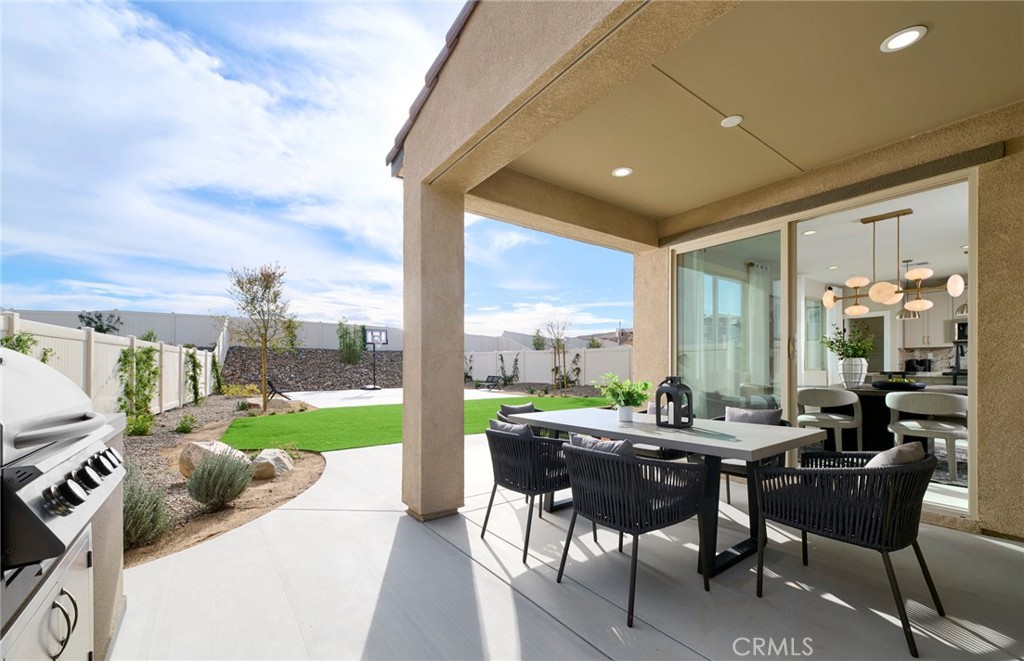 4264 Ladrillo Street