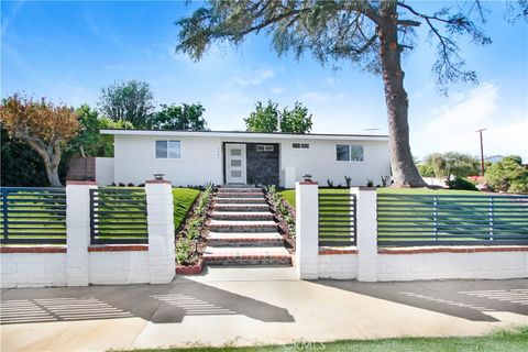 9661 Hayvenhurst Avenue Northridge CA 91343