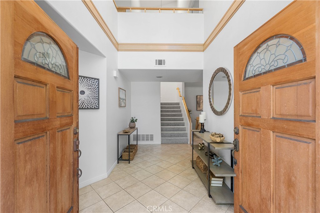 7 Greenmeadow Drive