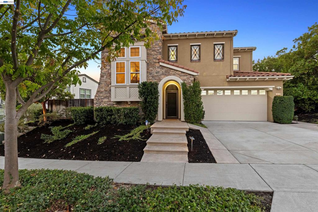 3428 Ironwood Dr