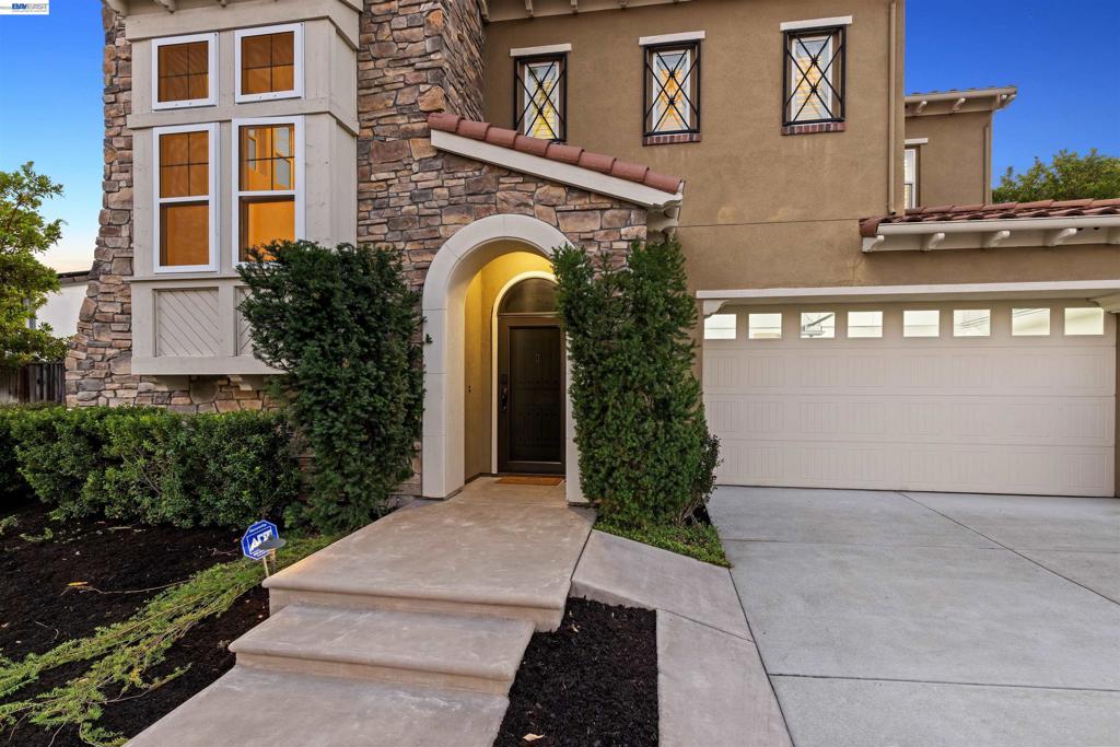 3428 Ironwood Dr
