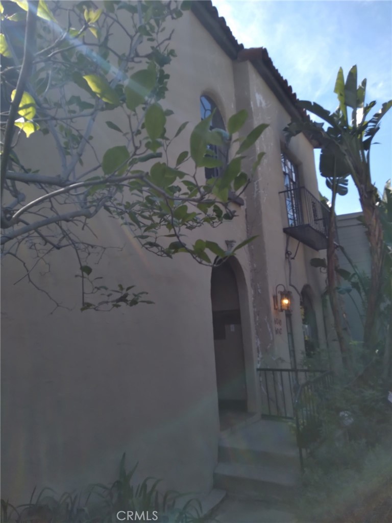Nestled in the heart of the Hollywood Hills, 6040 Graciosa Dr is a classic 1928 multi-unit property offering timeless charm and income-generating potential. With approximately 3,502 sq ft of living space on a 5,227 sq ft lot, this well-maintained four-unit building features six bedrooms and four bathrooms, along with off-street parking, privacy fencing, and captivating views of the Hollywood Sign.
Located near Franklin Avenue and Beachwood Canyon, the property sits in a vibrant, walkable neighborhood known for its scenic trails, dog-friendly streets, and close-knit community feel. Whether you're looking to expand your investment portfolio or establish a foothold in one of LA’s most iconic areas, this property blends historic character with unmatched location.