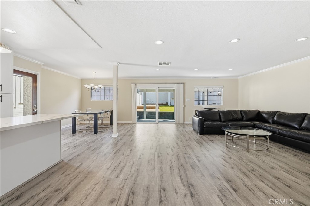 2844 N Brighton Street