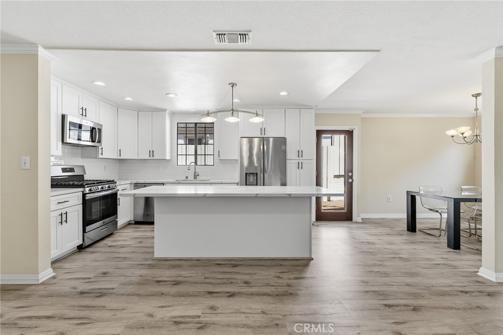 2844 N Brighton Street