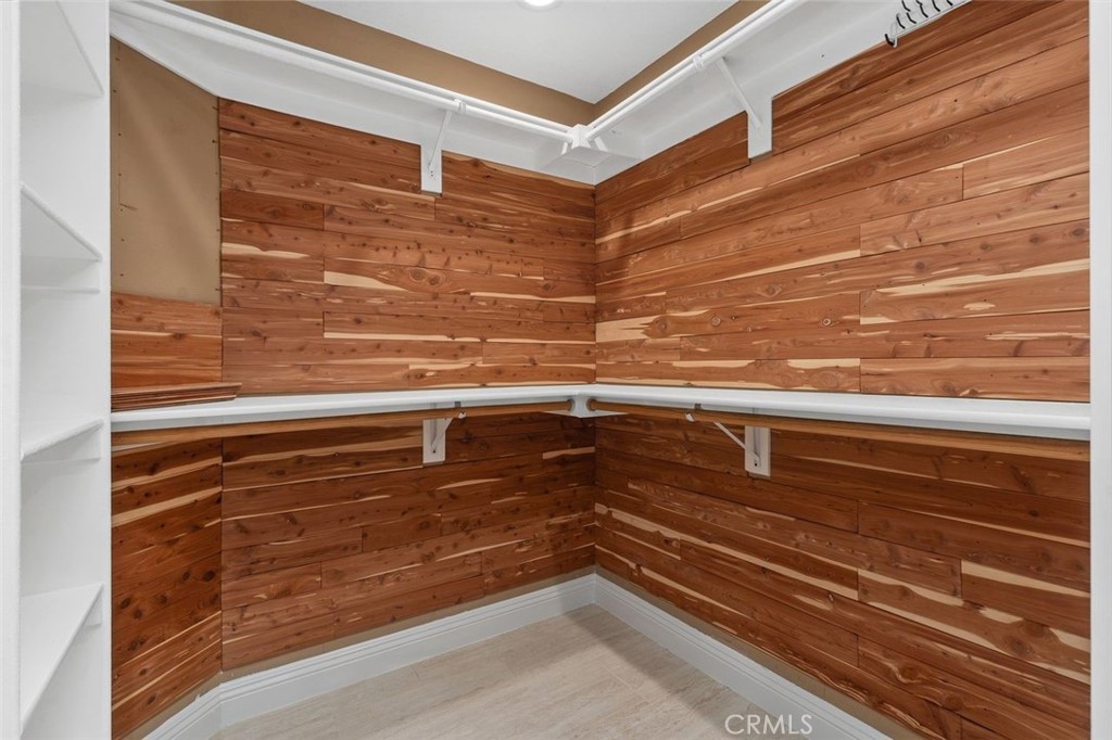 Laurelwood (LRWD) - Residential