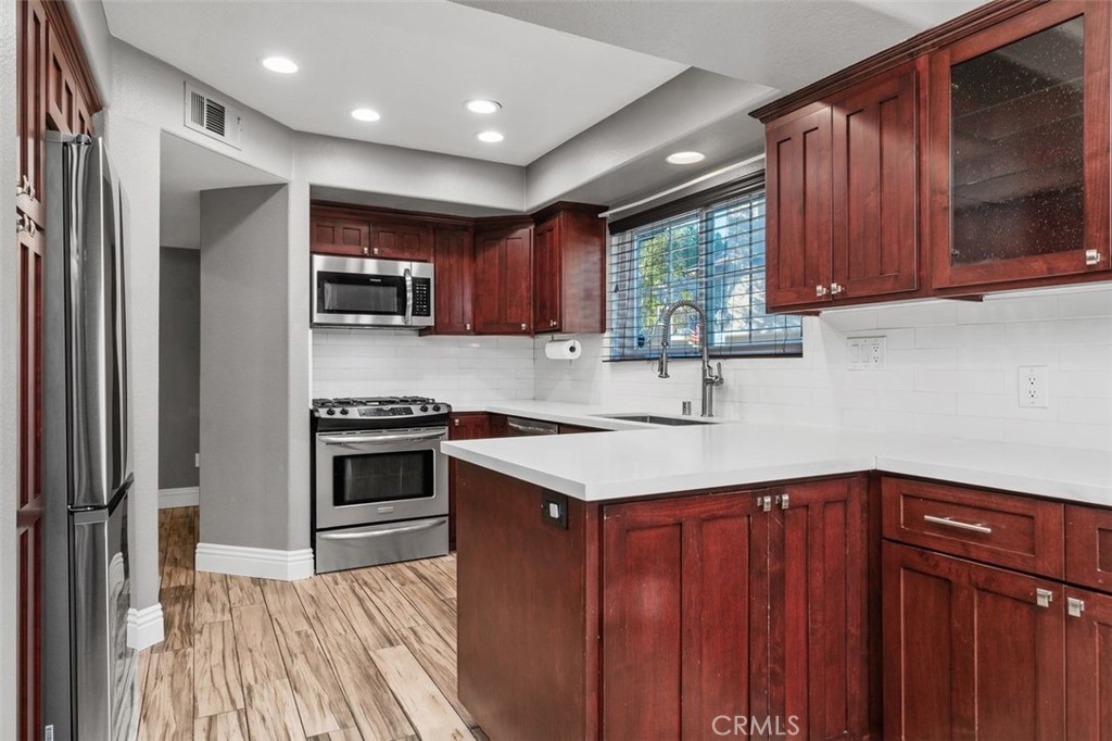 Laurelwood (LRWD) - Residential