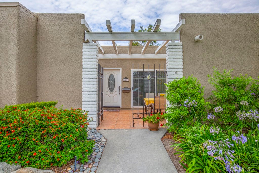 2044 Via Mariposa E B, Laguna Woods CA 92637