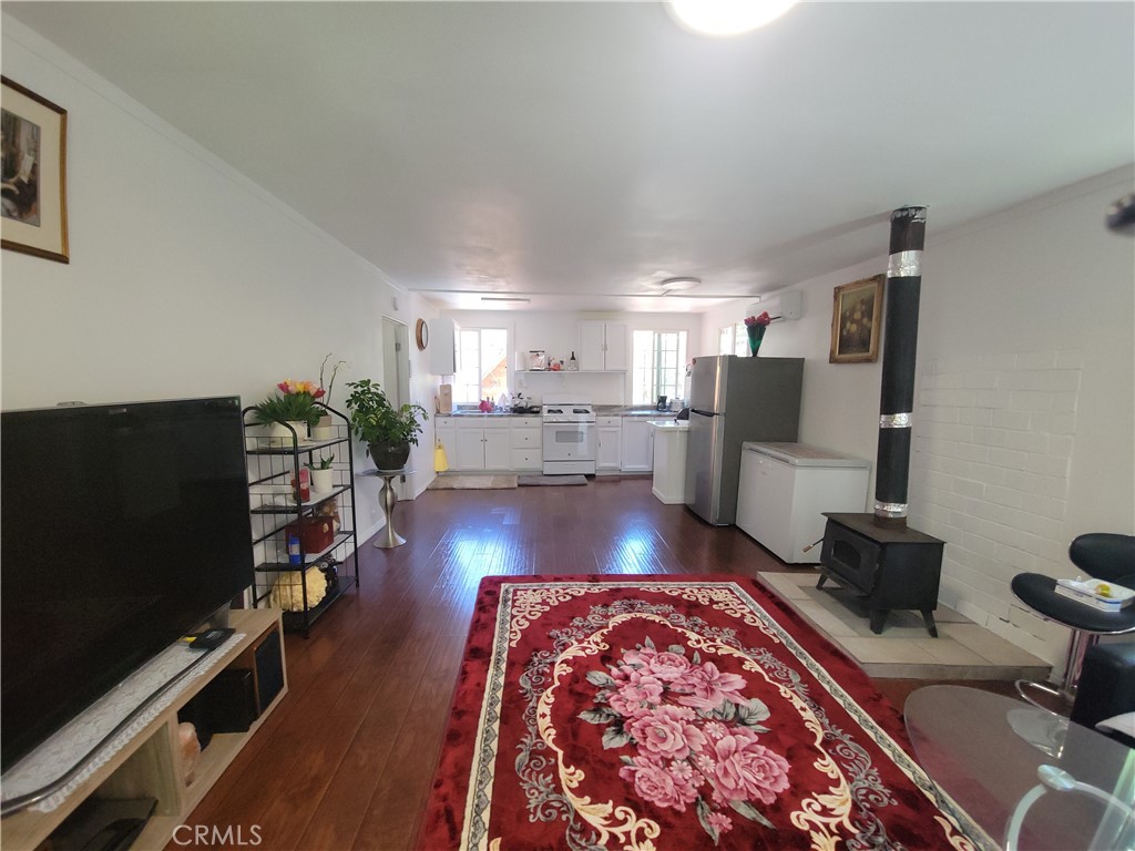 1494 Laura Street