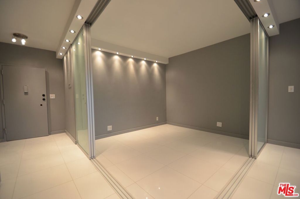 Photo of 999 N DOHENY Drive #511, West Hollywood, CA 90069 (MLS # 25557113)