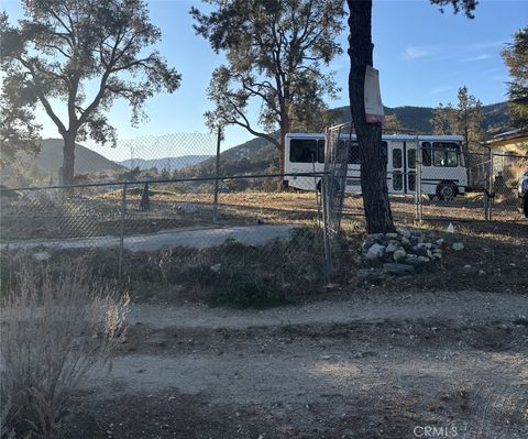 Photo of 0 Frazier Park, Frazier Park, CA 93225 (MLS # SR25280244)
