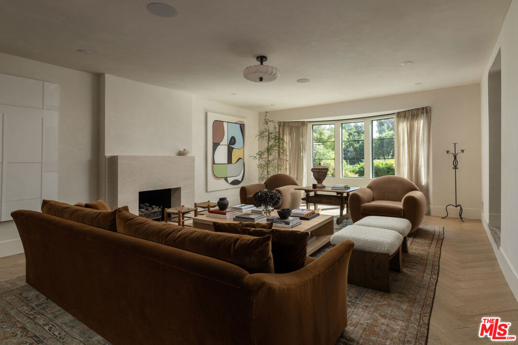 1364 Londonderry Place