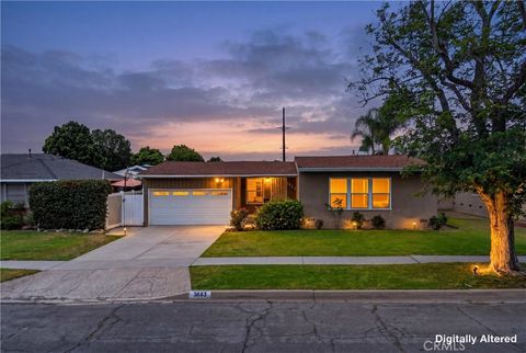 Photo of 3683 San Anseline Ave AVE, Long Beach, CA 90808 (MLS # PW26090959)