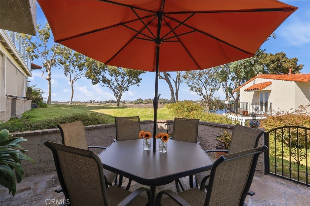 438 Vista Parada, Newport Beach CA 92660 - Photo 15