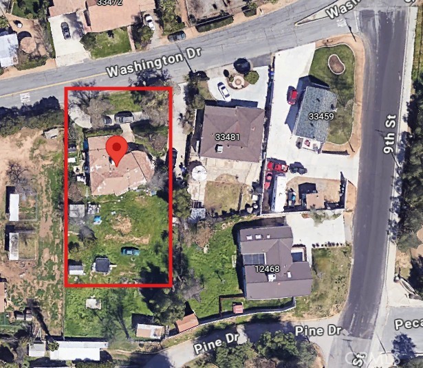 Investors dream!! Great opportunity in a very good area of Yucaipa! Tons of charm, 3 bedroom, 2 bath home on a half acre. End of a cul-de-sac, private front entrance nestled in trees, brand new permitted roof. Fantastic potential, and could be You should really come take a look!