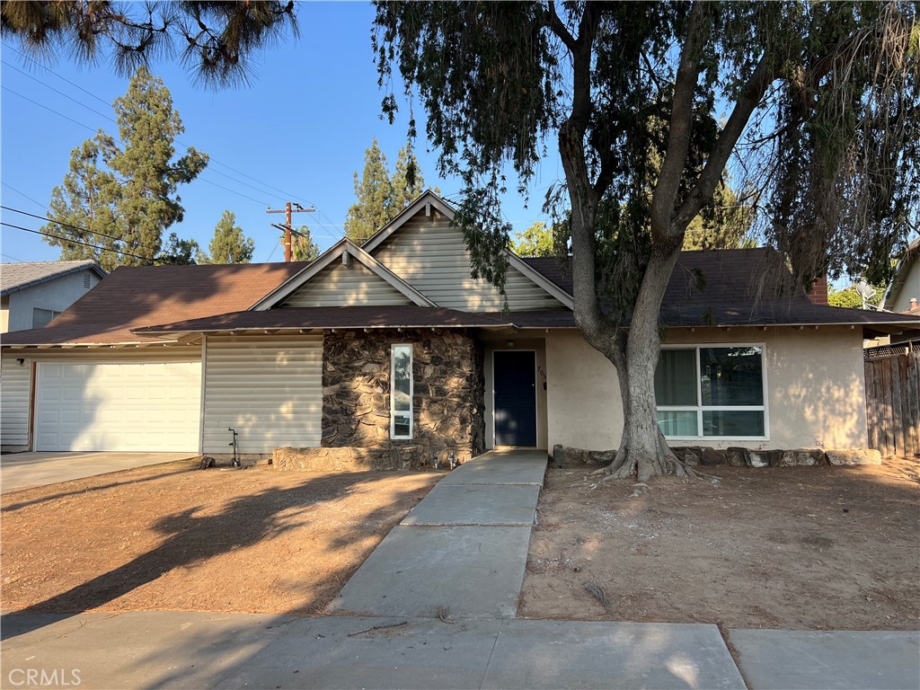 Interior remodeled 4 bedroom with two baths single story ranch style home in a central location, close to downtown Redlands shopping and eateries, Redlands High School, the University of Redlands and Freeway access. House has a large living room, kitchen with granite countertops and kitchen island, primary bedroom suite with bathroom, 2 car attached garage, central heating and air and laundry hookups in the garage. no pets at this time.