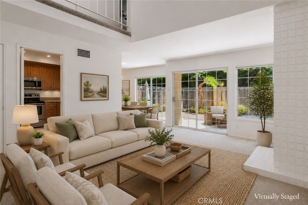 670 W Glenwood