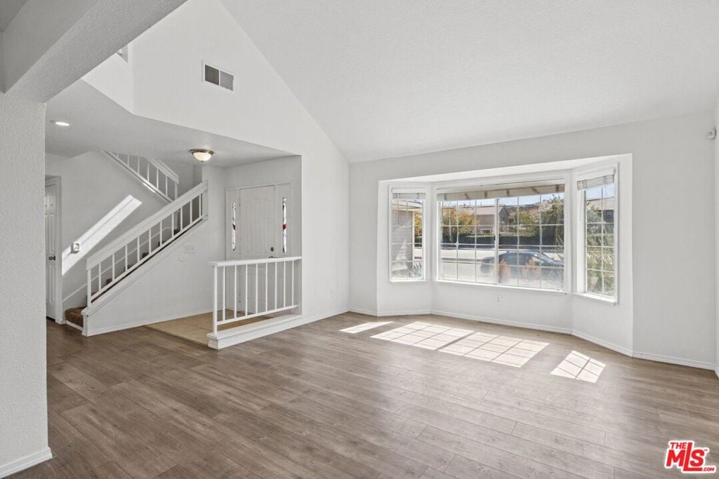 2145 W Avenue P8