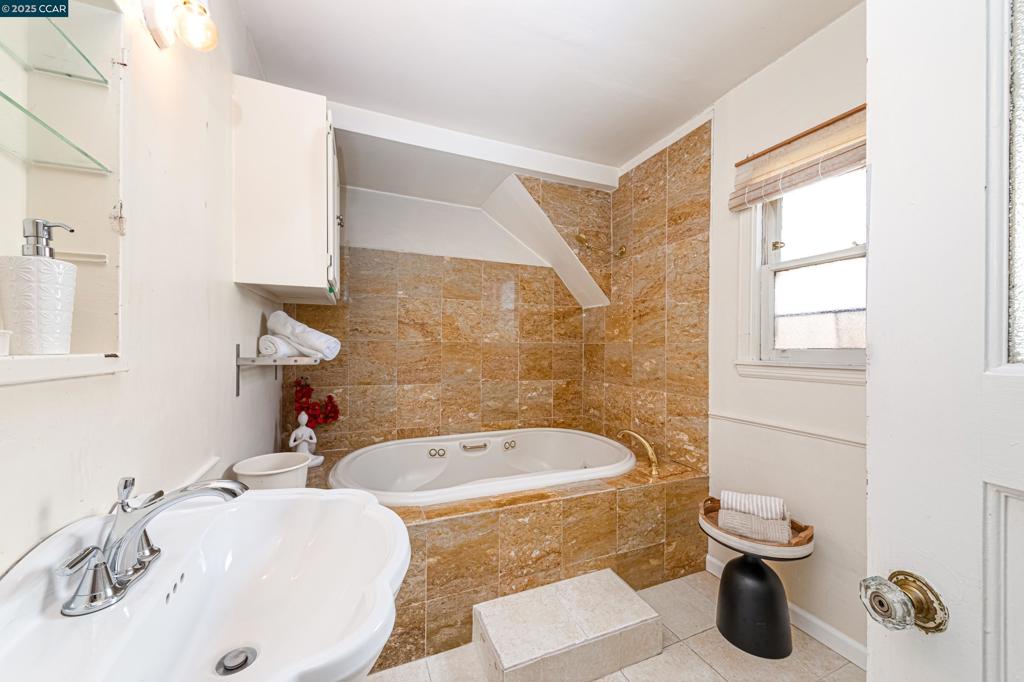 MAXWELL  PARK - Residential