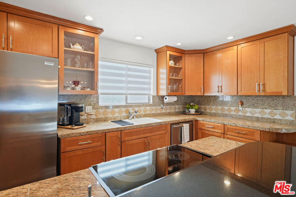 18203 Coastline Drive 4